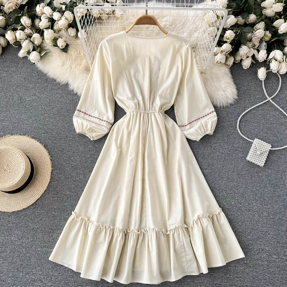Simple A Line Embroidery Long Sleeve Dress HZ1023