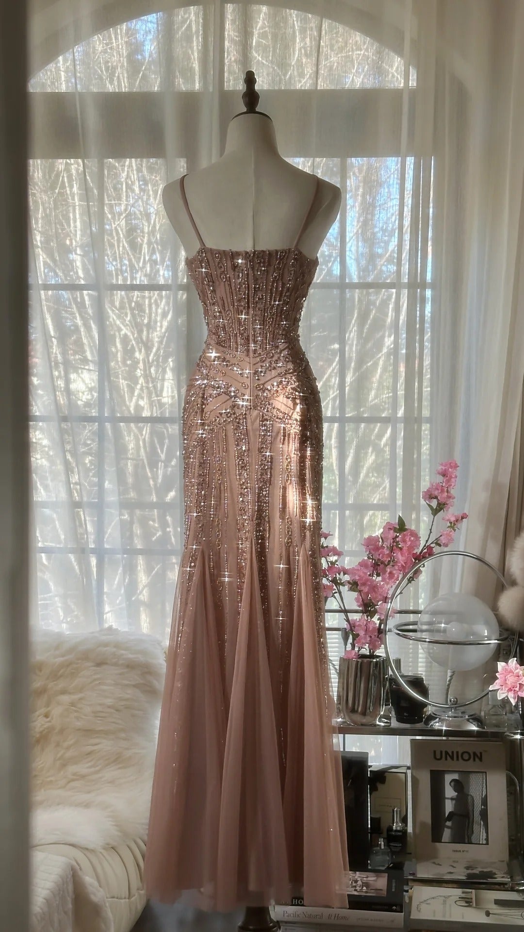 Rose pink luxury gorgeous elegant romantic exquisite beaded long chiffon ball gown evening dress party dress prom dress Valentine's Day date dress HZ1023