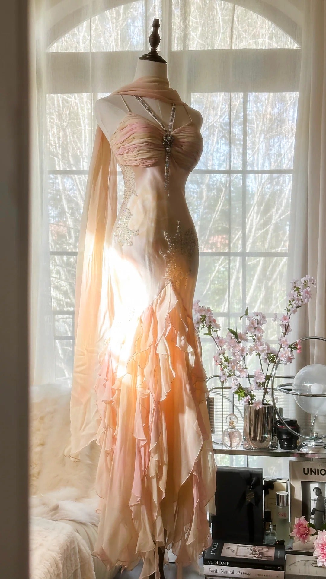 Light Pink Gorgeous Exquisite Beading Spaghetti Strap Long Chiffon Satin Ball Gown Evening Dress Birthday/Holiday Party Dress Prom Dress HZ1023