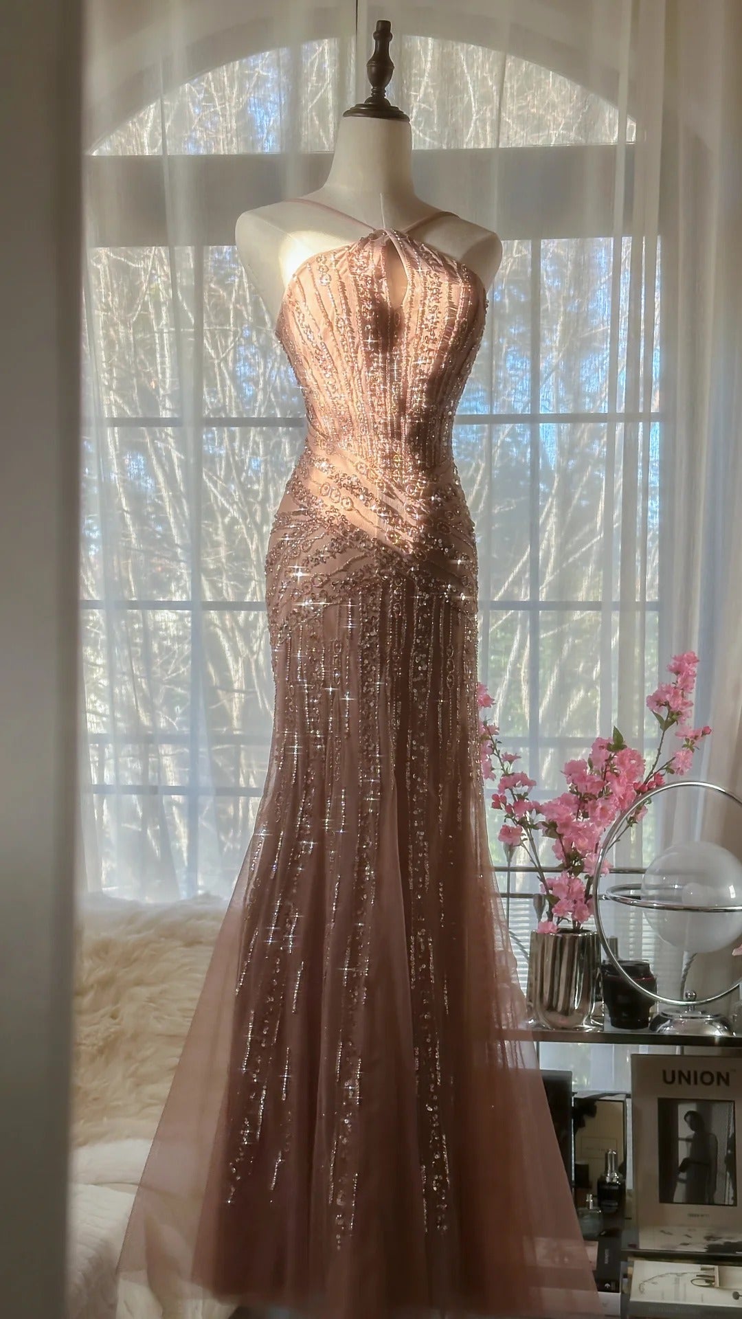 Rose pink luxury gorgeous elegant romantic exquisite beaded long chiffon ball gown evening dress party dress prom dress Valentine's Day date dress HZ1023