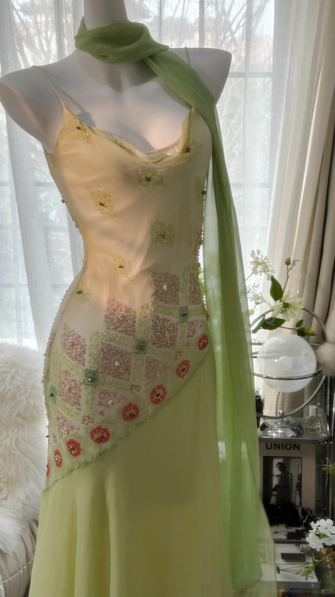 Green Elegant Romantic Delicate Floral Beading Spaghetti Strap Long Chiffon Homecoming Ball Gown Evening Dress Birthday/Wedding Guest/Holiday Party Dress Prom Dress HZ1023