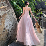 2024 New Summer Photo Wearing Hanging Neck Beach Dress Sanya Seaside Holiday Dress Woman 68HZ