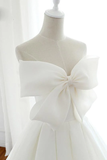 Ball Gown Sleeveless Wedding Dress With Cute Bowknot HZ1023