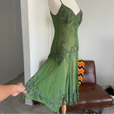 Green Vintage Fashion Elegant Exquisite Beaded Long Chiffon Suspender Dress Floral Embroidery Ball Gown Evening Gown Party Dress Prom Gown HZ1023