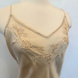 Champagne Victorian Style Exquisite Floral Embroidery Beading Spaghetti Strap Backless Long Satin Ball Gown Evening Dress Party Dress HZ1023