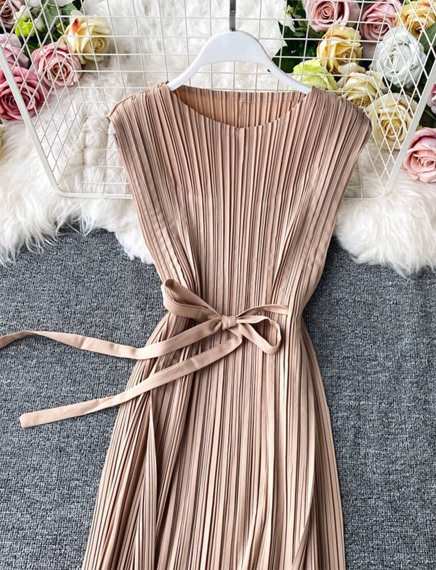 A line sleeveless pleated dress women's dress HZ1023