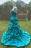 Green Gorgeous Vintage Strap Long Elegant Satin Pleated Ball Gown Evening Dress HZ1023