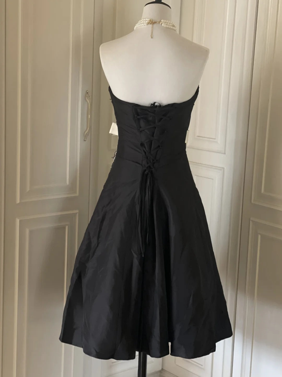 Black and White Elegant Stylish Exquisite Beaded Midi/Short Satin Homecoming Dresses Prom Dresses Evening Dresses Party Dresses Prom Dresses HZ1023